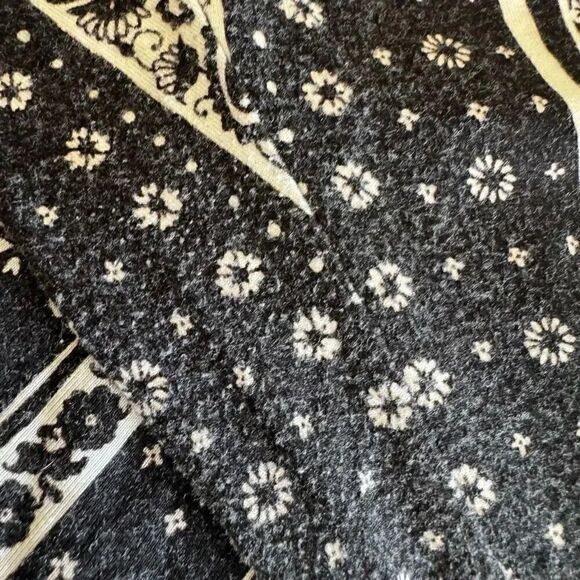 H.I. P Retro Aztec Tribal Soft White Black Y2K Flare Bell Pull on SZ M #1943 - Picture 12 of 14